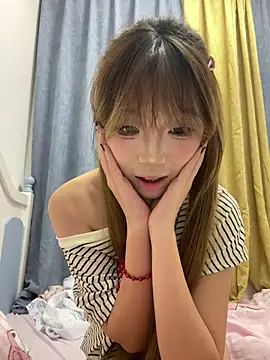 zaizaigirl online show from May 30, 7:11 pm