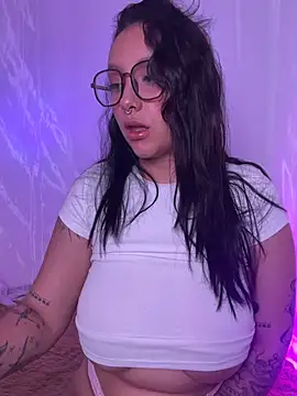 Snapshot of mari_bloom chatting on June 19, 9:29 pm mari bloom online show from June 19, 9:29 pm