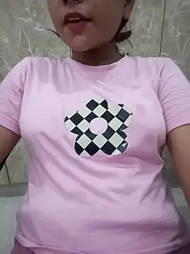 Snapshot of sexy_Diya0 chatting on June 24, 10:09 pm sexy Diya0 online show from June 24, 10:09 pm