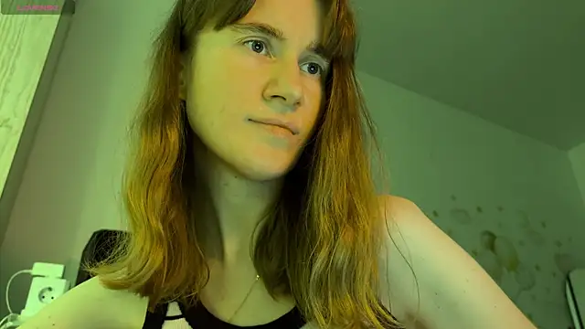 Snapshot of agniia257 chatting on June 25, 10:31 am agniia257 online show from June 25, 10:31 am