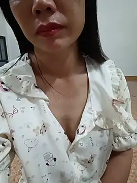Snapshot of -Maya-a chatting on July 13, 11:02 am -Maya-a online show from July 13, 11:02 am
