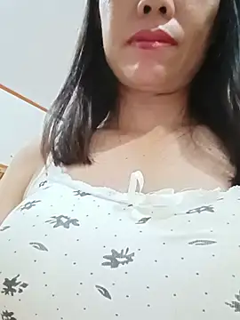 Snapshot of -Maya-a chatting on July 14, 11:05 am -Maya-a online show from July 14, 11:05 am