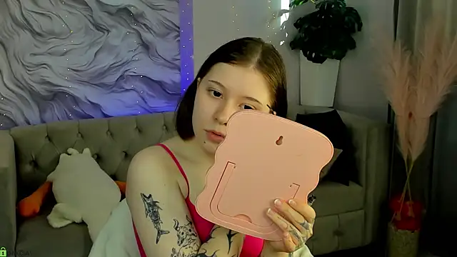 Kylie-Voss online show from June 23, 3:04 am