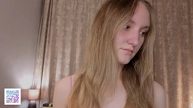 JenevaLitalien online show from June 29, 6:08 pm