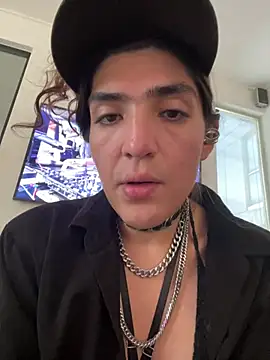 Snapshot of Tr3sL3ch3sss chatting on July 20, 7:27 pm Tr3sL3ch3sss online show from July 20, 7:27 pm