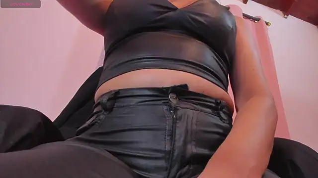 Snapshot of malory-sensation chatting on June 2, 1:07 am malory-sensation online show from June 2, 1:07 am