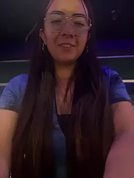 Snapshot of arilynn_ chatting on June 25, 1:16 am arilynn online show from June 25, 1:16 am