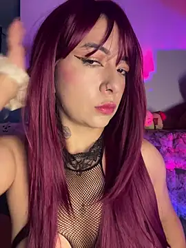 Snapshot of arilynn_ chatting on July 13, 5:21 am arilynn online show from July 13, 5:21 am
