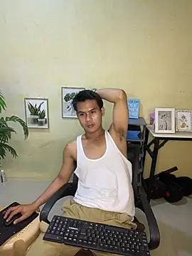 Snapshot of Asianboy_2000 chatting on June 6, 3:06 pm Asianboy 2000 online show from June 6, 3:06 pm