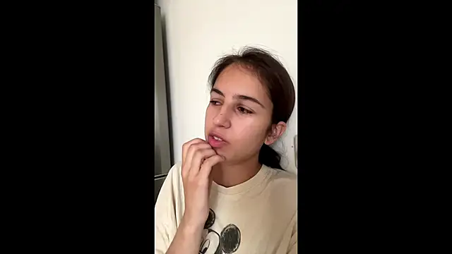 SindyKay online show from June 16, 5:10 am