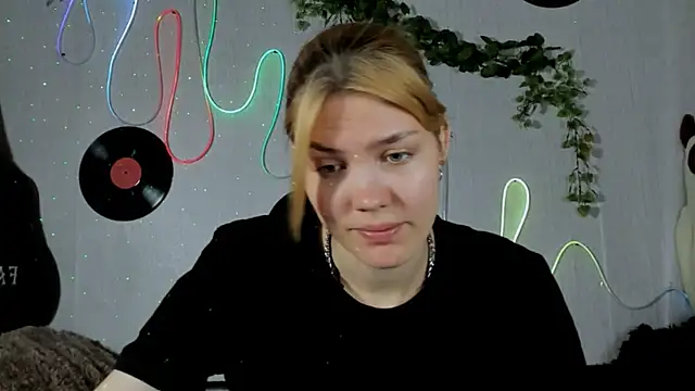 Snapshot of Milena_Stasym chatting on July 21, 6:27 am Milena Stasym online show from July 21, 6:27 am