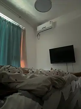 Snapshot of Xiao_Mao_meow chatting on July 7, 6:47 am Xiao Mao meow online show from July 7, 6:47 am