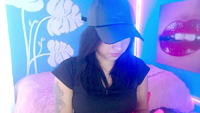 Snapshot of eli_doll chatting on July 1, 11:12 am eli doll online show from July 1, 11:12 am