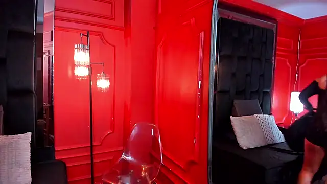 amberhanks online show from June 27, 11:59 am