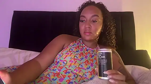 Celicaxo online show from June 3, 9:20 pm