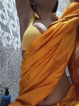 Snapshot of Simmy_jaan chatting on July 24, 6:50 pm Simmy jaan online show from July 24, 6:50 pm