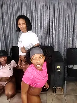 QueenZara 202 online show from June 25, 1:38 am