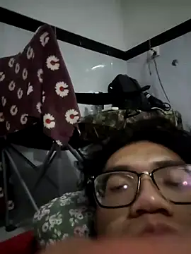 yinsunny314 online show from July 28, 5:23 pm