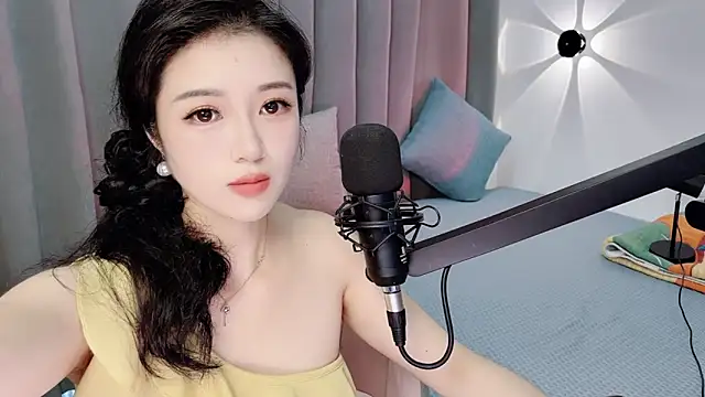 Momo-Wow online show from June 20, 6:05 am