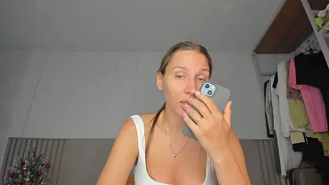 SofiClimbing online show from January 12, 3:01 am