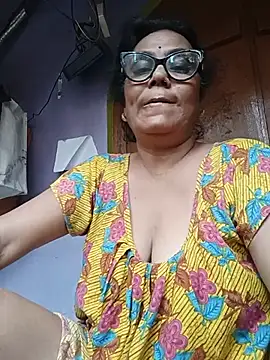 chatterjeesayani567 online show from July 2, 11:05 am