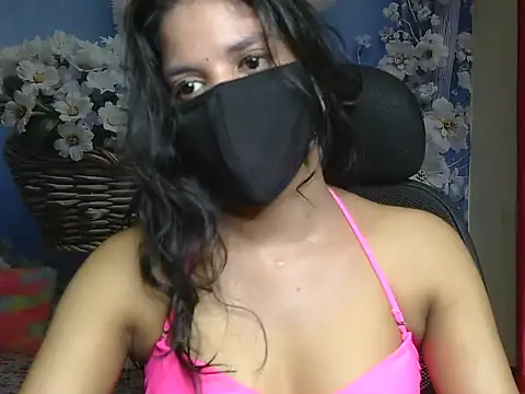 Snapshot of hii-tanisa chatting on July 4, 3:56 am hii-tanisa online show from July 4, 3:56 am