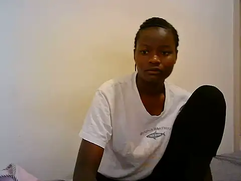 Snapshot of BerryJulie chatting on July 2, 4:40 am BerryJulie online show from July 2, 4:40 am