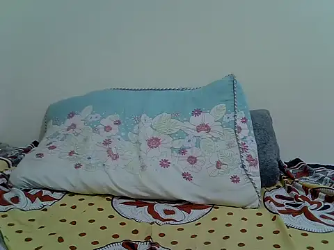 freakypetite online show from June 19, 10:02 pm