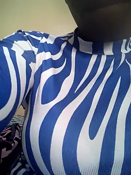 Snapshot of sweetpie510 chatting on June 3, 9:12 am sweetpie510 online show from June 3, 9:12 am