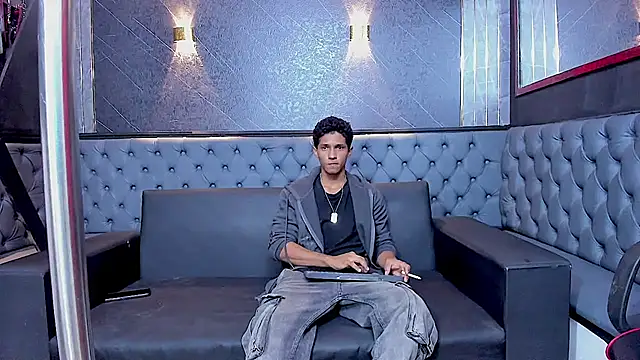 Snapshot of Yoel_Blessed chatting on July 6, 11:29 am Yoel Blessed online show from July 6, 11:29 am