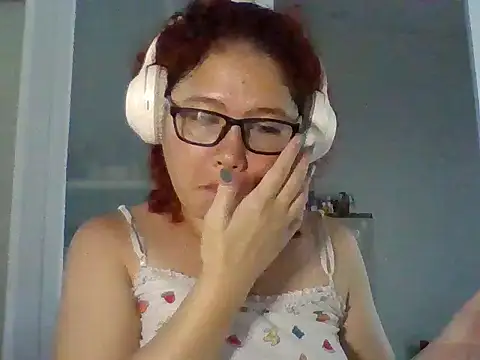 bitchychubby online show from July 8, 1:43 am