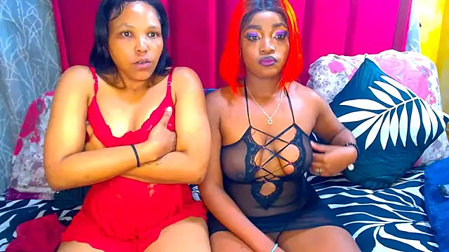 Goldenbutchy23 online show from July 10, 3:44 am