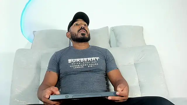 LeoCarter  online show from June 26, 1:04 pm