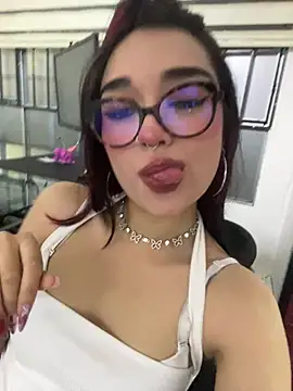 Snapshot of Start_xmoonx chatting on July 8, 3:33 am Start xmoonx online show from July 8, 3:33 am