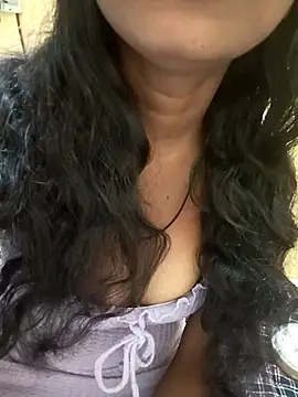 Sexy-Zeenat online show from June 16, 7:22 am