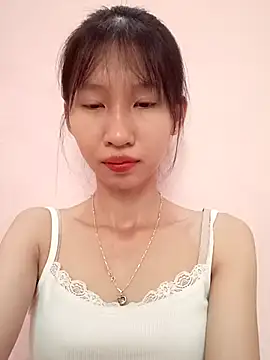 Snapshot of Abi_girl12 chatting on July 6, 7:38 am Abi girl12 online show from July 6, 7:38 am