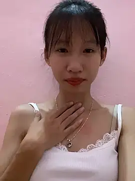 Snapshot of Abi_girl12 chatting on July 18, 6:01 pm Abi girl12 online show from July 18, 6:01 pm