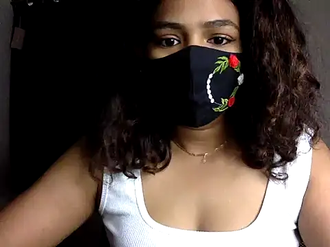 Snapshot of Nisha-moon chatting on June 20, 6:49 am Nisha-moon online show from June 20, 6:49 am
