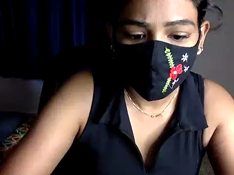 Snapshot of Nisha-moon chatting on July 7, 7:23 am Nisha-moon online show from July 7, 7:23 am