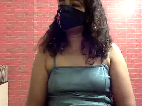 Snapshot of Nisha-moon chatting on August 3, 7:07 am Nisha-moon online show from August 3, 7:07 am