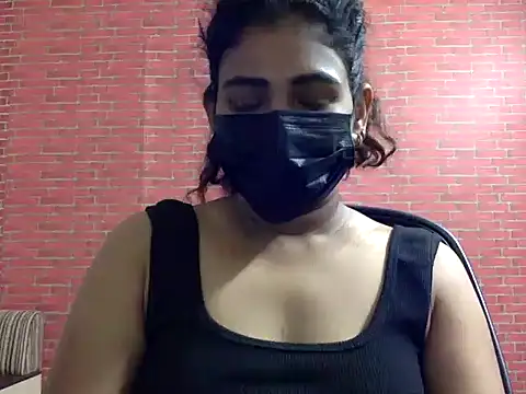Snapshot of Nisha-moon chatting on August 5, 6:49 am Nisha-moon online show from August 5, 6:49 am