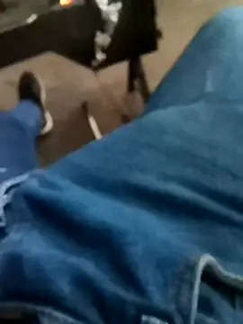 Snapshot of Singlemaleforcouples chatting on December 8, 11:46 am Singlemaleforcouples online show from December 8, 11:46 am