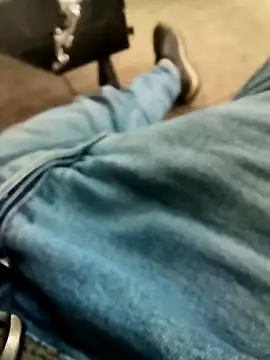 Snapshot of Singlemaleforcouples chatting on December 20, 11:21 am Singlemaleforcouples online show from December 20, 11:21 am