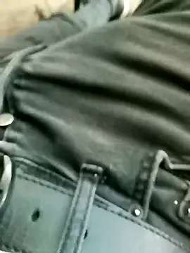 Snapshot of Singlemaleforcouples chatting on December 31, 10:04 am Singlemaleforcouples online show from December 31, 10:04 am