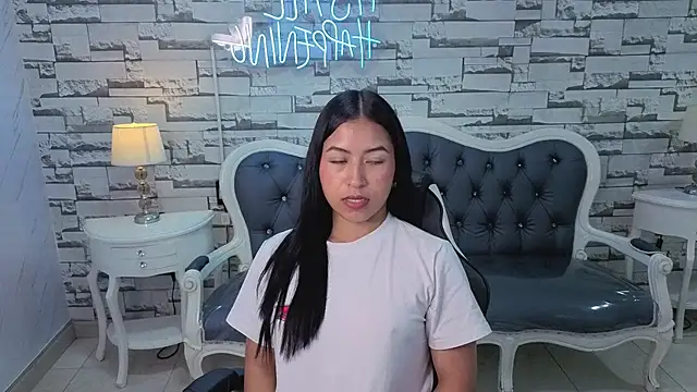 lia x a online show from June 3, 2:33 pm
