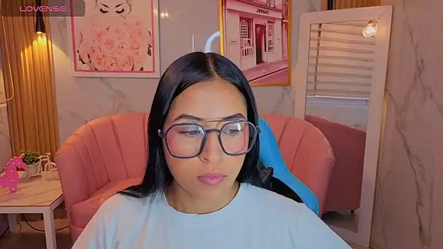 lia x a online show from June 6, 12:54 pm