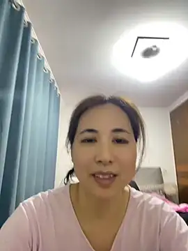 Snapshot of mama202688 chatting on June 18, 4:00 pm mama202688 online show from June 18, 4:00 pm
