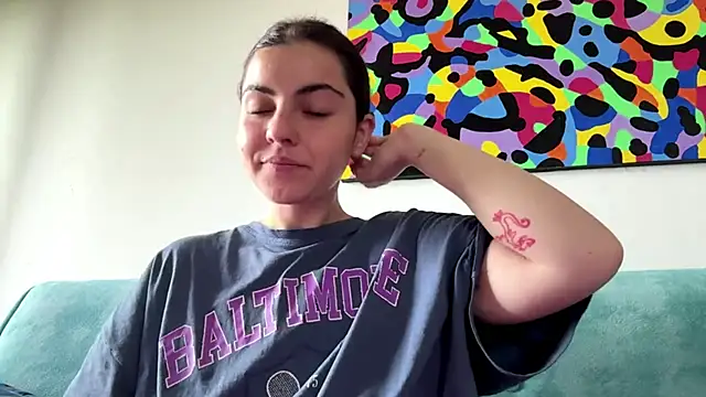 MarisaKomar online show from June 18, 7:08 am