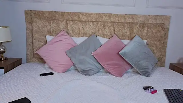 ruby nixie online show from June 26, 4:39 am
