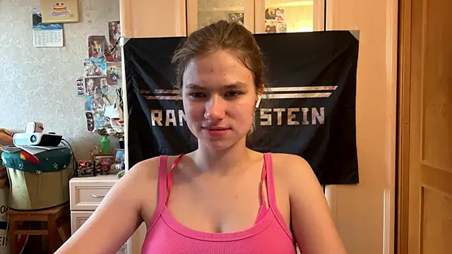 Snapshot of Codi_Rostersy chatting on June 29, 3:13 am Codi Rostersy online show from June 29, 3:13 am